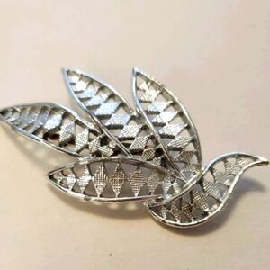 Vintage Leaf Brooch